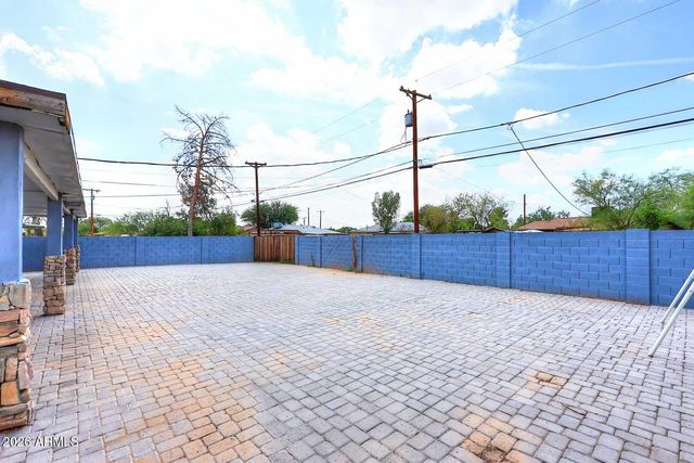 8806 N 30TH Avenue, Phoenix, AZ 85051