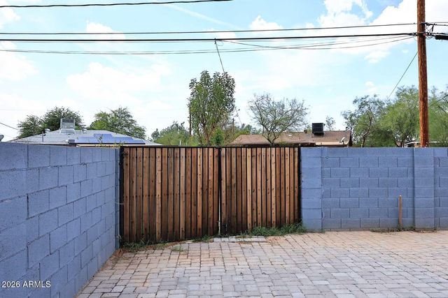 8806 N 30TH Avenue, Phoenix, AZ 85051
