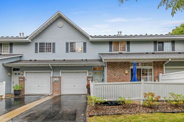 13582 Carmody Drive, Eden Prairie, MN 55344
