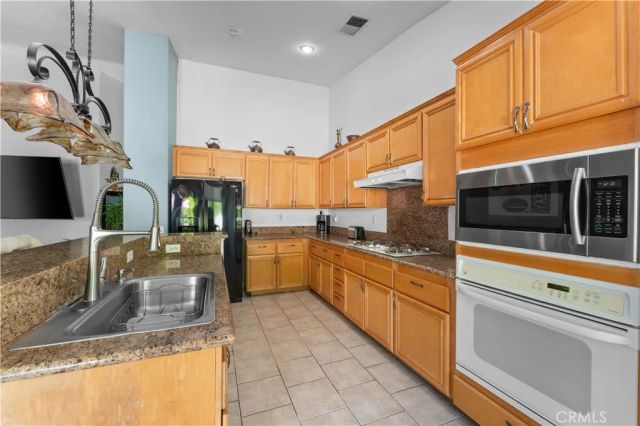 40621 Terraza, Palm Desert, CA 92260