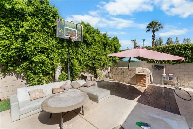 40621 Terraza, Palm Desert, CA 92260