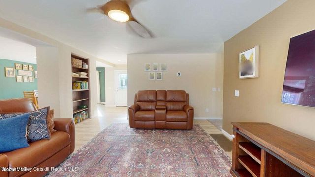 1608 Sleepy Hollow Road, Athens, NY 12015