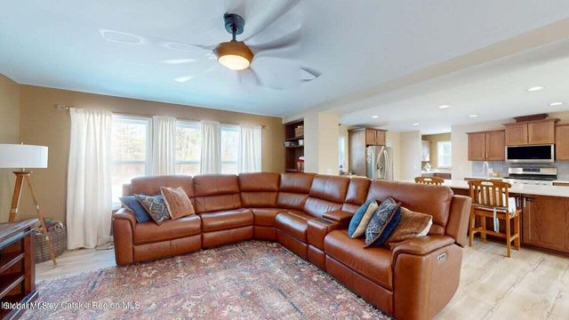 1608 Sleepy Hollow Road, Athens, NY 12015