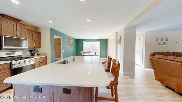 1608 Sleepy Hollow Road, Athens, NY 12015