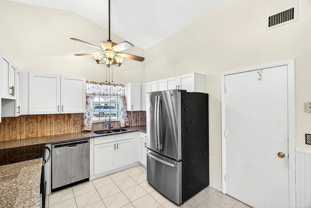 7883 Blackwood Lane, Lake Worth, FL 33467