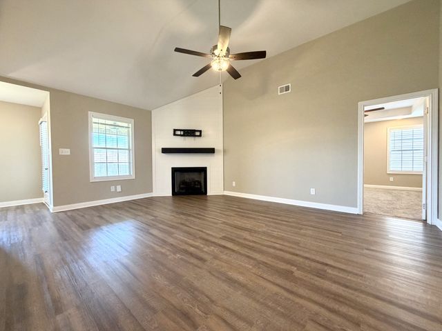 1961 Sydney Louise Dr, Clarksville, TN 37042