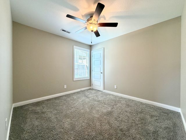 1961 Sydney Louise Dr, Clarksville, TN 37042
