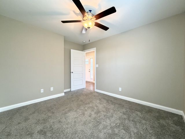 1961 Sydney Louise Dr, Clarksville, TN 37042