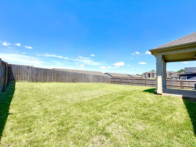 1961 Sydney Louise Dr, Clarksville, TN 37042