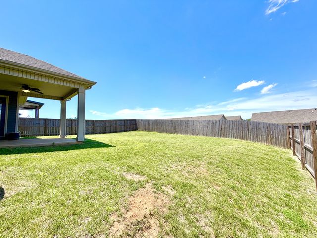 1961 Sydney Louise Dr, Clarksville, TN 37042