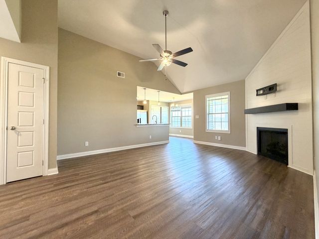 1961 Sydney Louise Dr, Clarksville, TN 37042