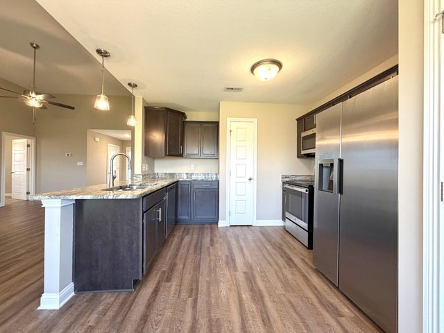 1961 Sydney Louise Dr, Clarksville, TN 37042