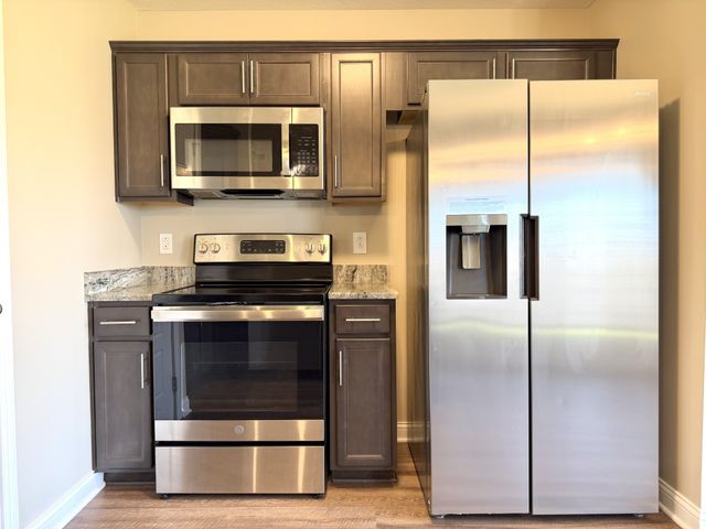 1961 Sydney Louise Dr, Clarksville, TN 37042