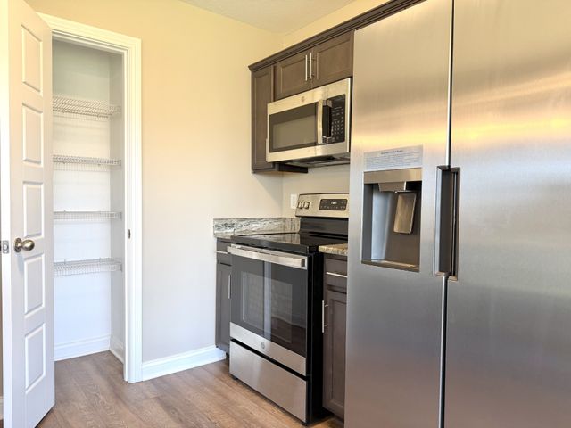 1961 Sydney Louise Dr, Clarksville, TN 37042