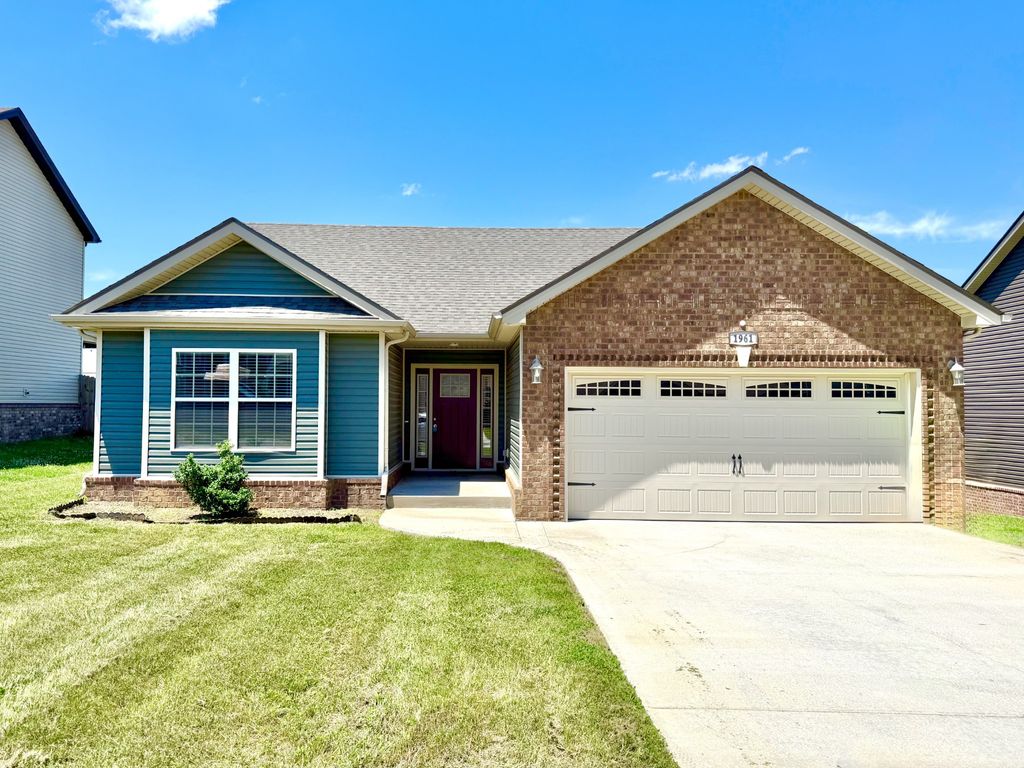 1961 Sydney Louise Dr, Clarksville, TN 37042