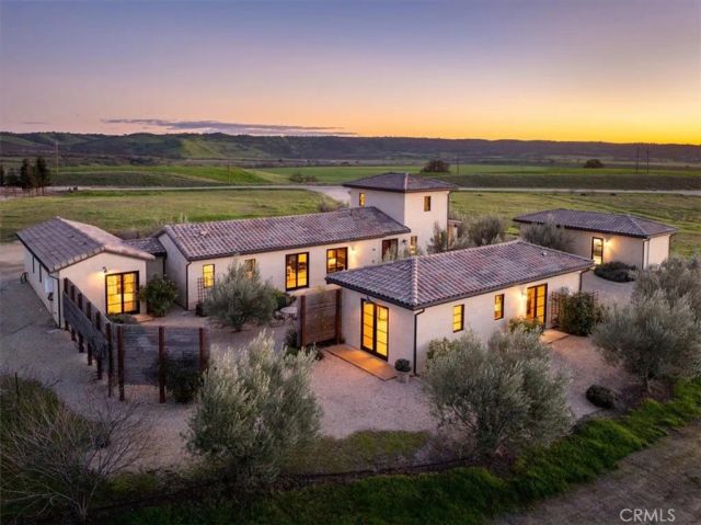 3940 Gruenhagen Flat Road, Paso Robles, CA 93446