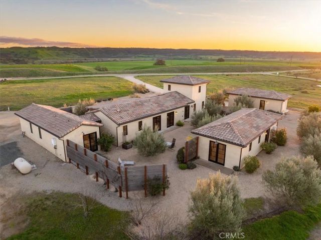 3940 Gruenhagen Flat Road, Paso Robles, CA 93446