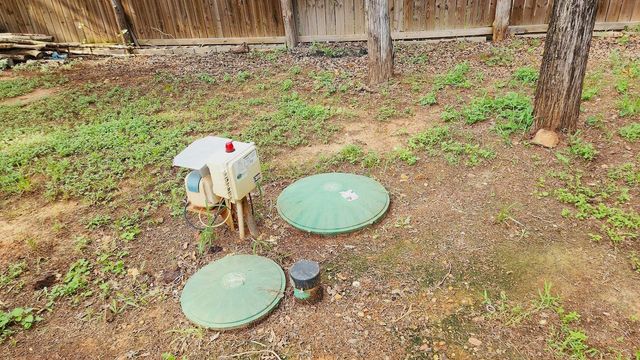 184 Arrowhead DR, Smithville, TX 78957