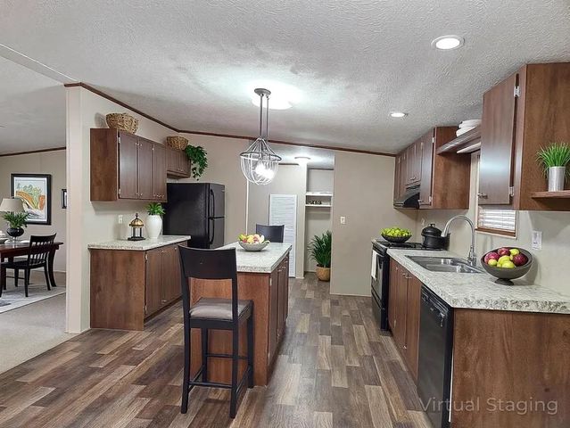 184 Arrowhead DR, Smithville, TX 78957