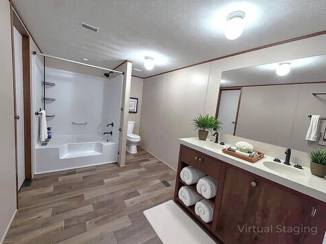 184 Arrowhead DR, Smithville, TX 78957