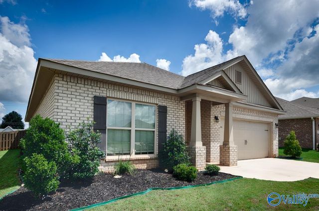 153 Cherry Laurel Drive, Hazel Green, AL 35750