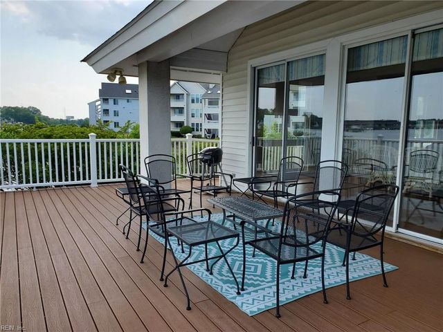 226 Island Cove CT C, Hampton, VA 23669