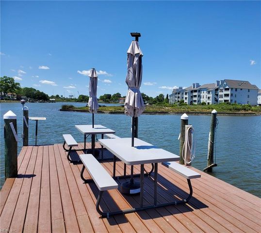 226 Island Cove CT C, Hampton, VA 23669