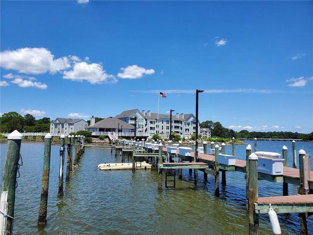226 Island Cove CT C, Hampton, VA 23669