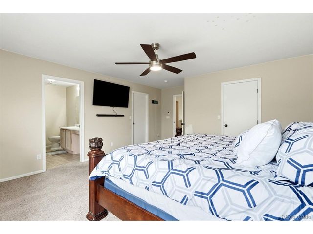 21611 E 54th Pl, Denver, CO 80249