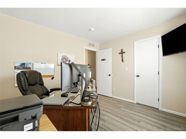 21611 E 54th Pl, Denver, CO 80249