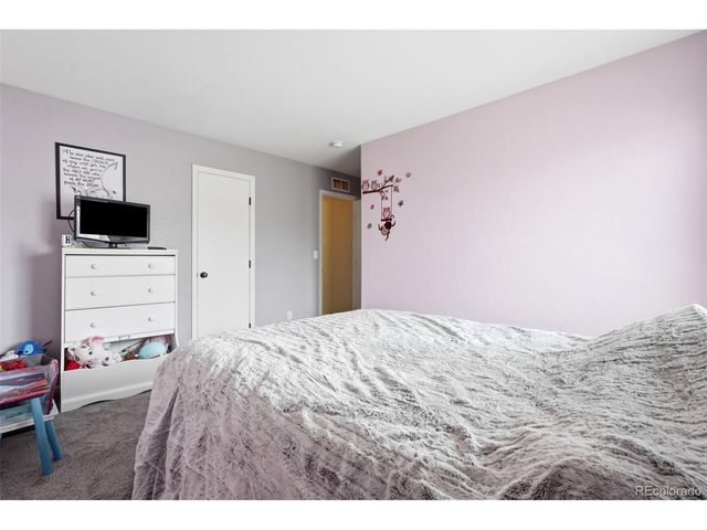 21611 E 54th Pl, Denver, CO 80249