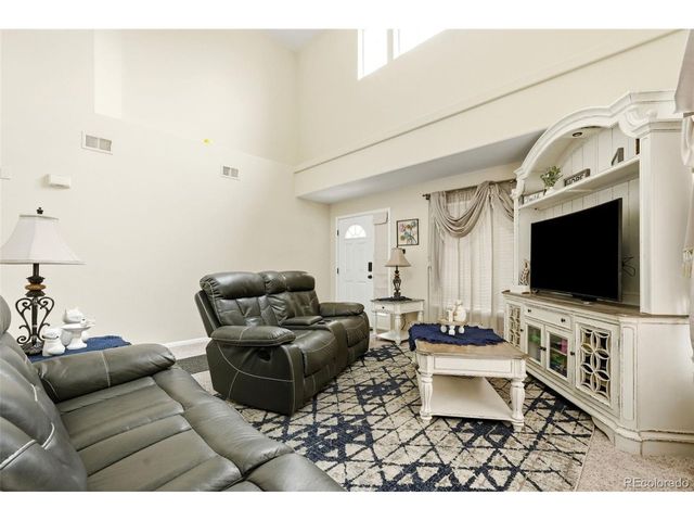 21611 E 54th Pl, Denver, CO 80249