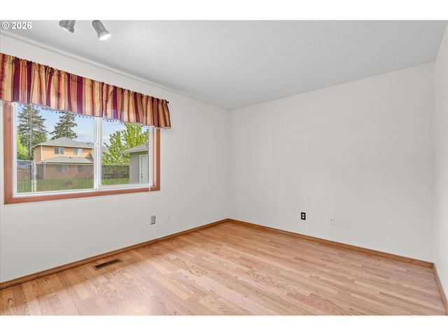 7555 Se MICHAEL Dr, Milwaukie, OR 97222