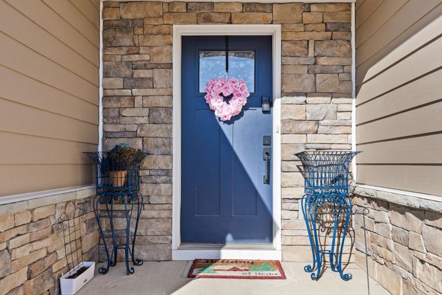 391 Streamview Dr, White House, TN 37188