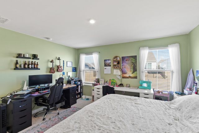 391 Streamview Dr, White House, TN 37188