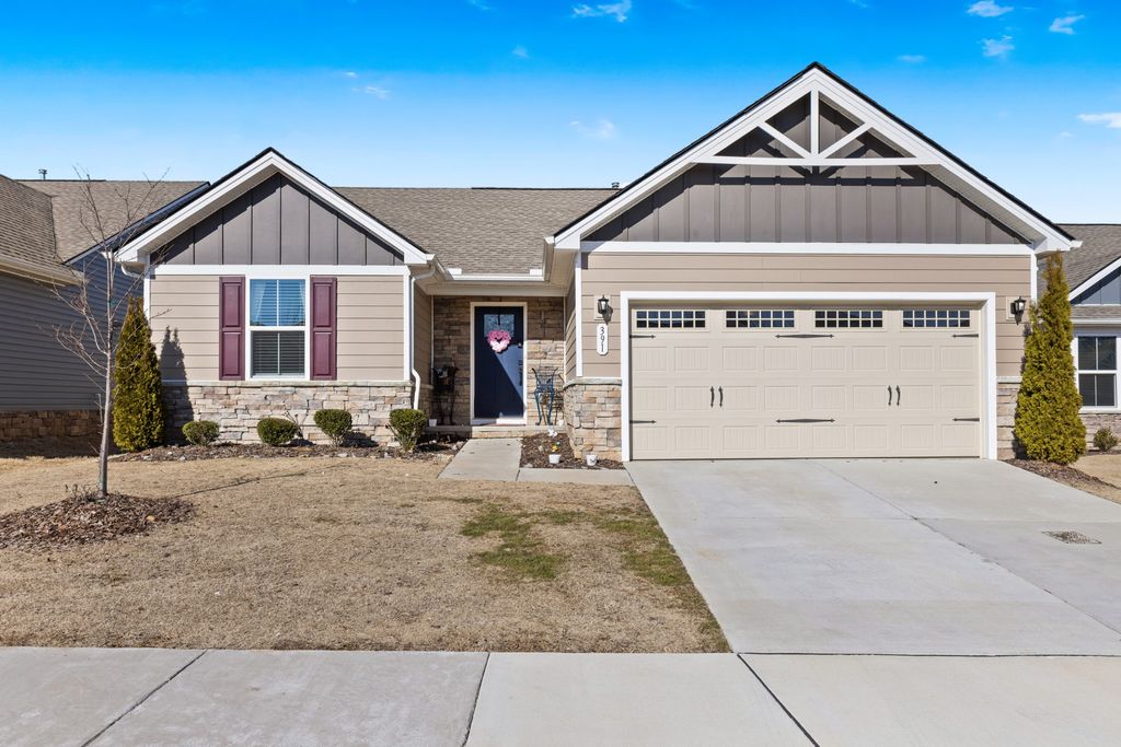 391 Streamview Dr, White House, TN 37188