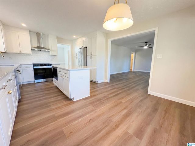 5048 KERRY DOWNS ROAD, Hoover, AL 35242