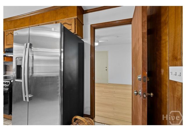 6 Prince Charles Court, Savannah, GA 31406