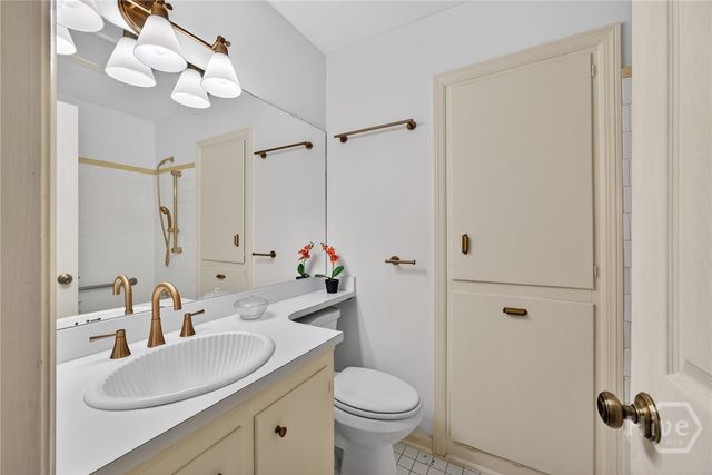 6 Prince Charles Court, Savannah, GA 31406