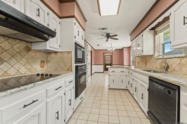 5431 Charing Way Ave, Baton Rouge, LA 70817