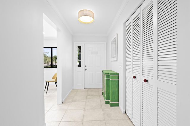 5172 SE Club Way 207, Stuart, FL 34997