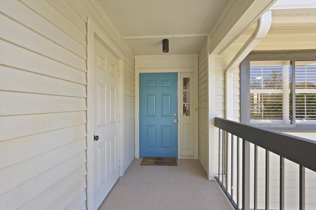 5172 SE Club Way 207, Stuart, FL 34997