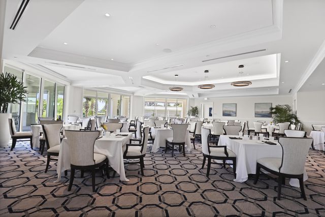 5172 SE Club Way 207, Stuart, FL 34997