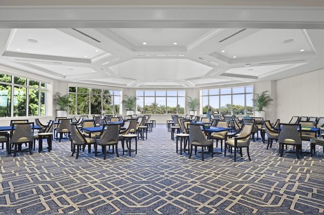 5172 SE Club Way 207, Stuart, FL 34997