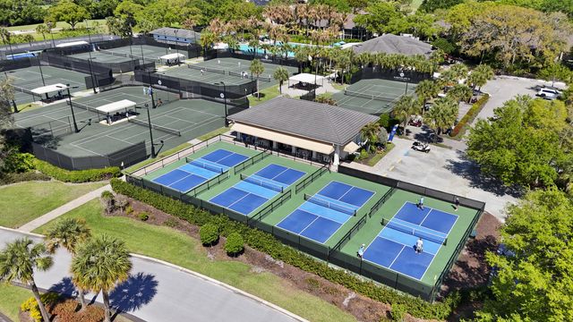 5172 SE Club Way 207, Stuart, FL 34997