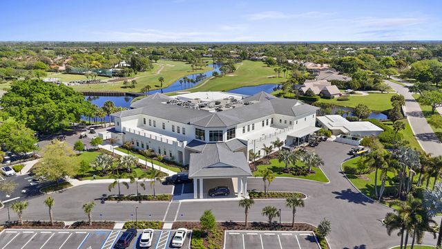5172 SE Club Way 207, Stuart, FL 34997