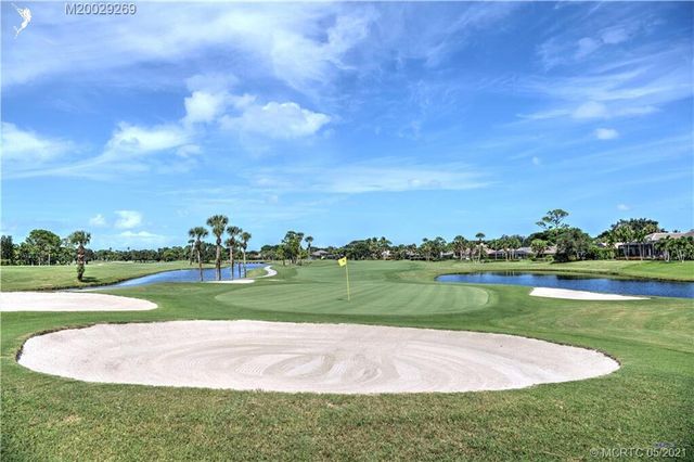 5172 SE Club Way 207, Stuart, FL 34997