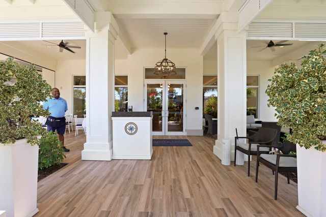 5172 SE Club Way 207, Stuart, FL 34997