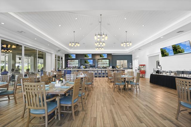 5172 SE Club Way 207, Stuart, FL 34997