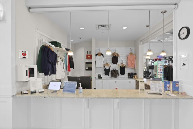 5172 SE Club Way 207, Stuart, FL 34997